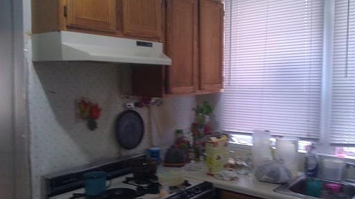 5th image of 4922 S Damen Ave