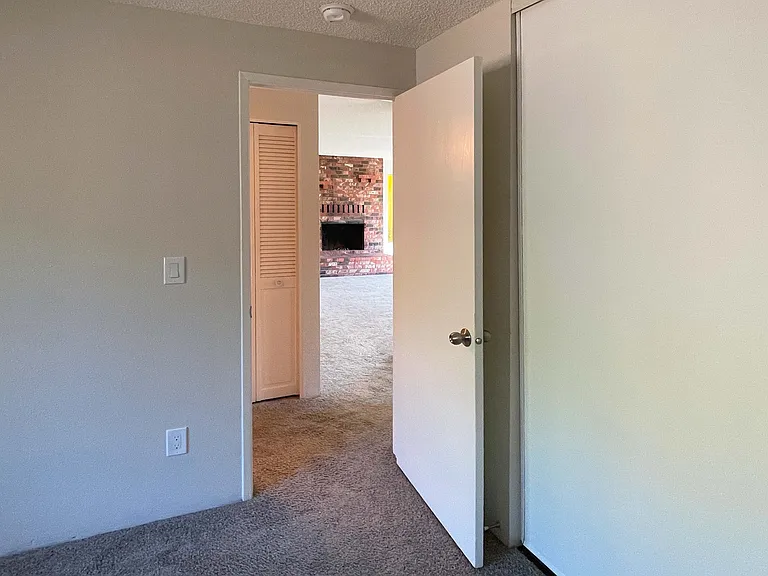 6106 SE Boise St — Photo 37