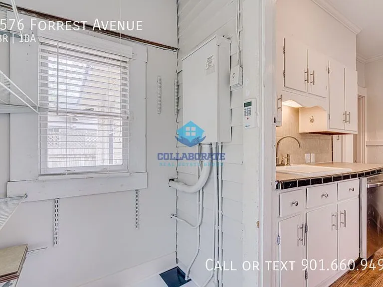 1576 Forrest Ave — Photo 21