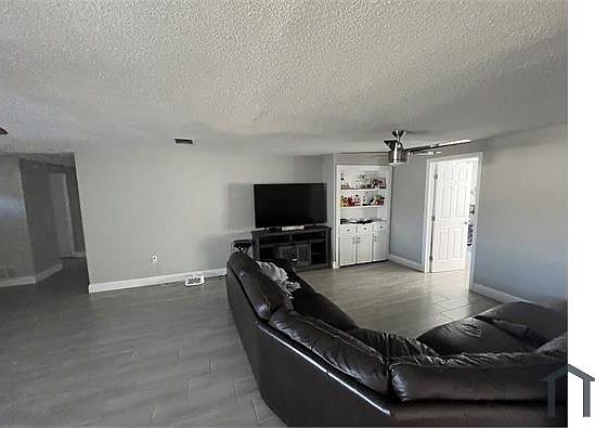 5th image of 8922 Chilton Dr