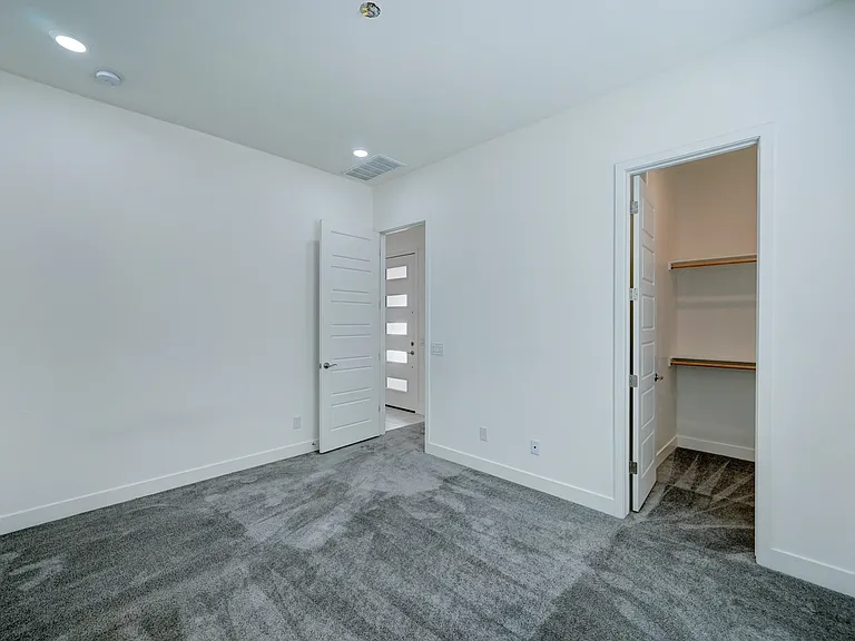 13533 N 146th Ln — Photo 25