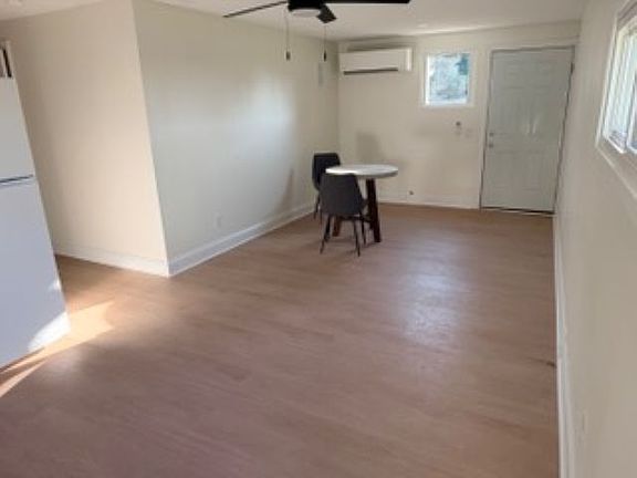 3rd image of 98 Crutz Ln #1