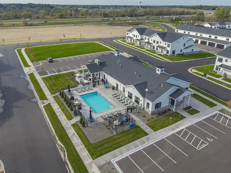 Sandhill Parkway Townhomes — Photo 94