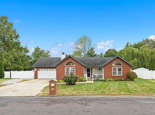 939 Dere Bere Dr, Mascoutah, IL 62258