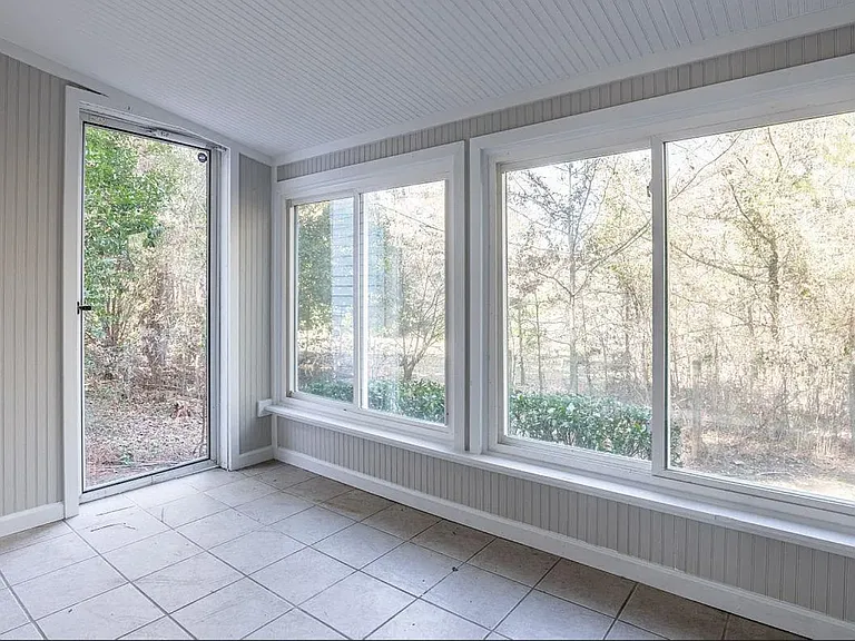 425 Yachting Rd — Photo 26