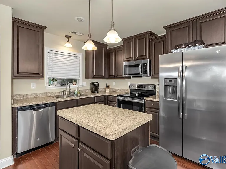 5015 Montauk Trl SE — Photo 7