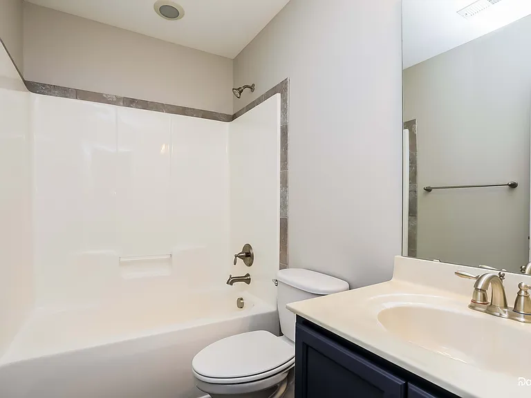 412 McCarthy Dr — Photo 14