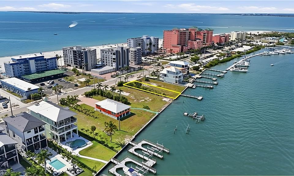 1st image of 385 Estero BLVD