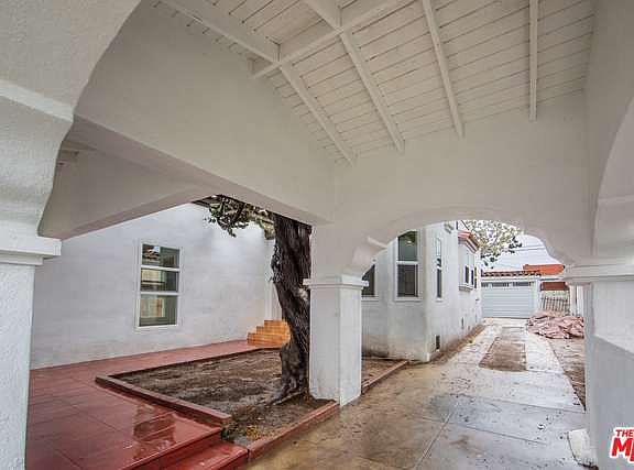 4th image of 7909 Crenshaw Blvd