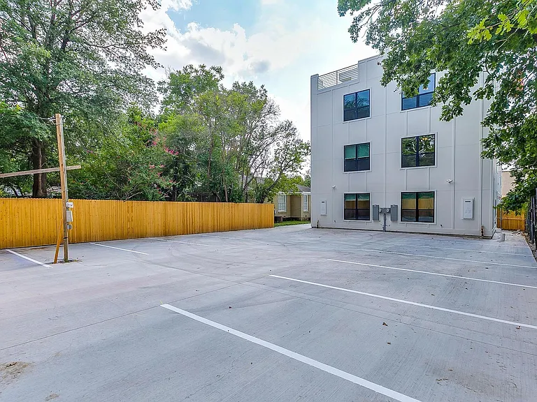 3133 McCart Ave #2027 — Photo 32