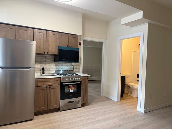 3rd image of 75 South Ave #3