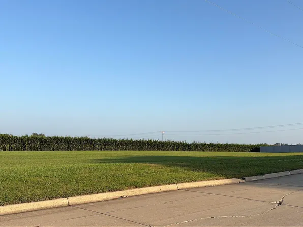 607 Van Buren St, Shiloh, IA 50680