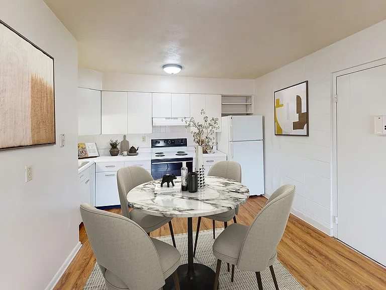 Parkside Apartments — Photo 4