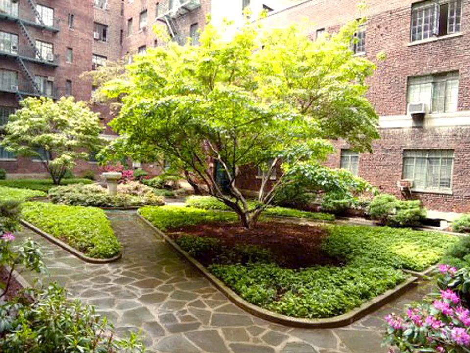 1st image of 72 Barrow St APT 2P