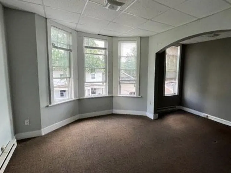425-427 Taylor Ave #1 — Photo 1