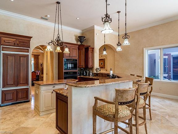 3rd image of 11560 Glen Oak Ct