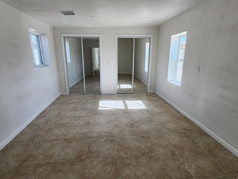211 Edgewood Dr — Photo 6