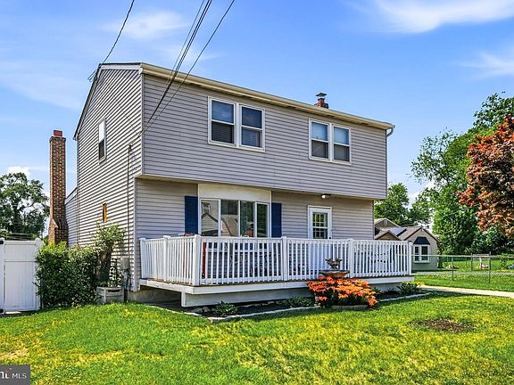 4th image of 124 Dobbs Ave