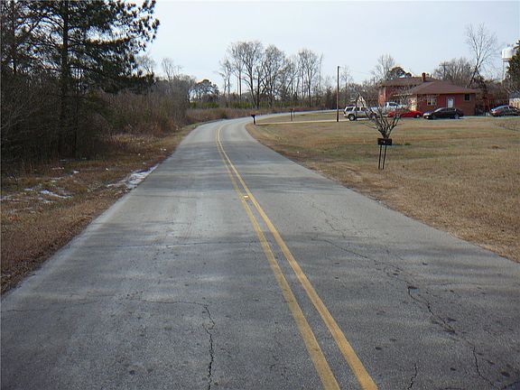 2nd image of 4 Claudine Dr