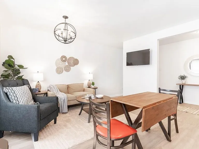 1516 Avenue K #D — Photo 7