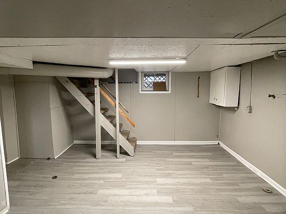 5th image of 239 Ormond Ave #1