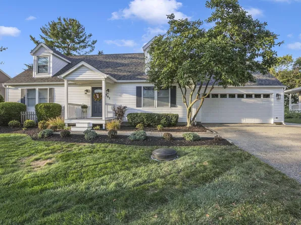 541 Lakeshore Dr E, Hebron, OH 43025
