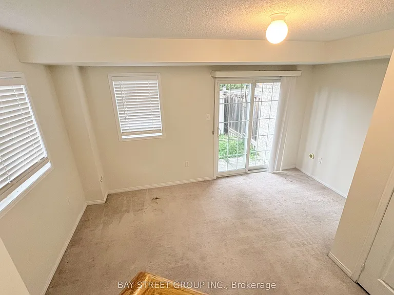 40 Mantello Dr — Photo 16