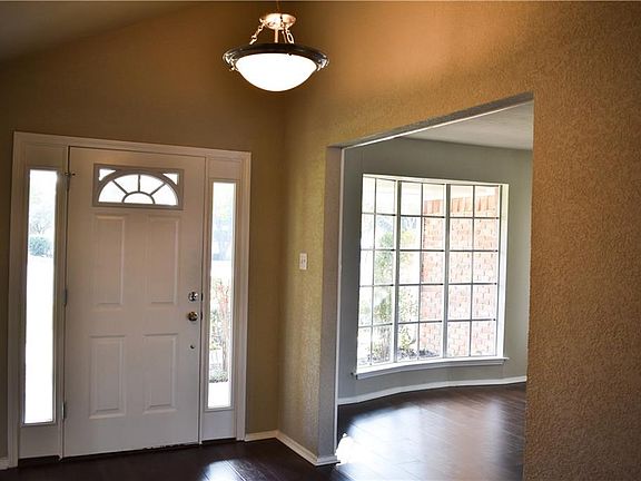 2nd image of 1829 E Cedar Elm Dr