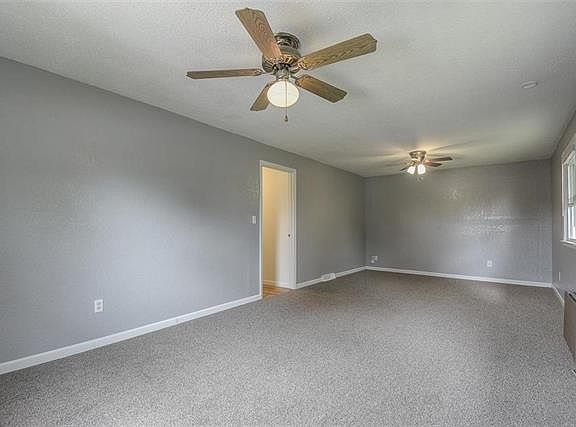 3rd image of 9719 Marsh Ave