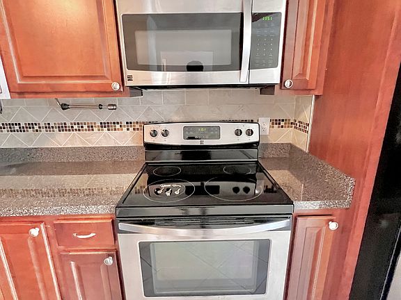 5th image of 4317 Manchester Ln