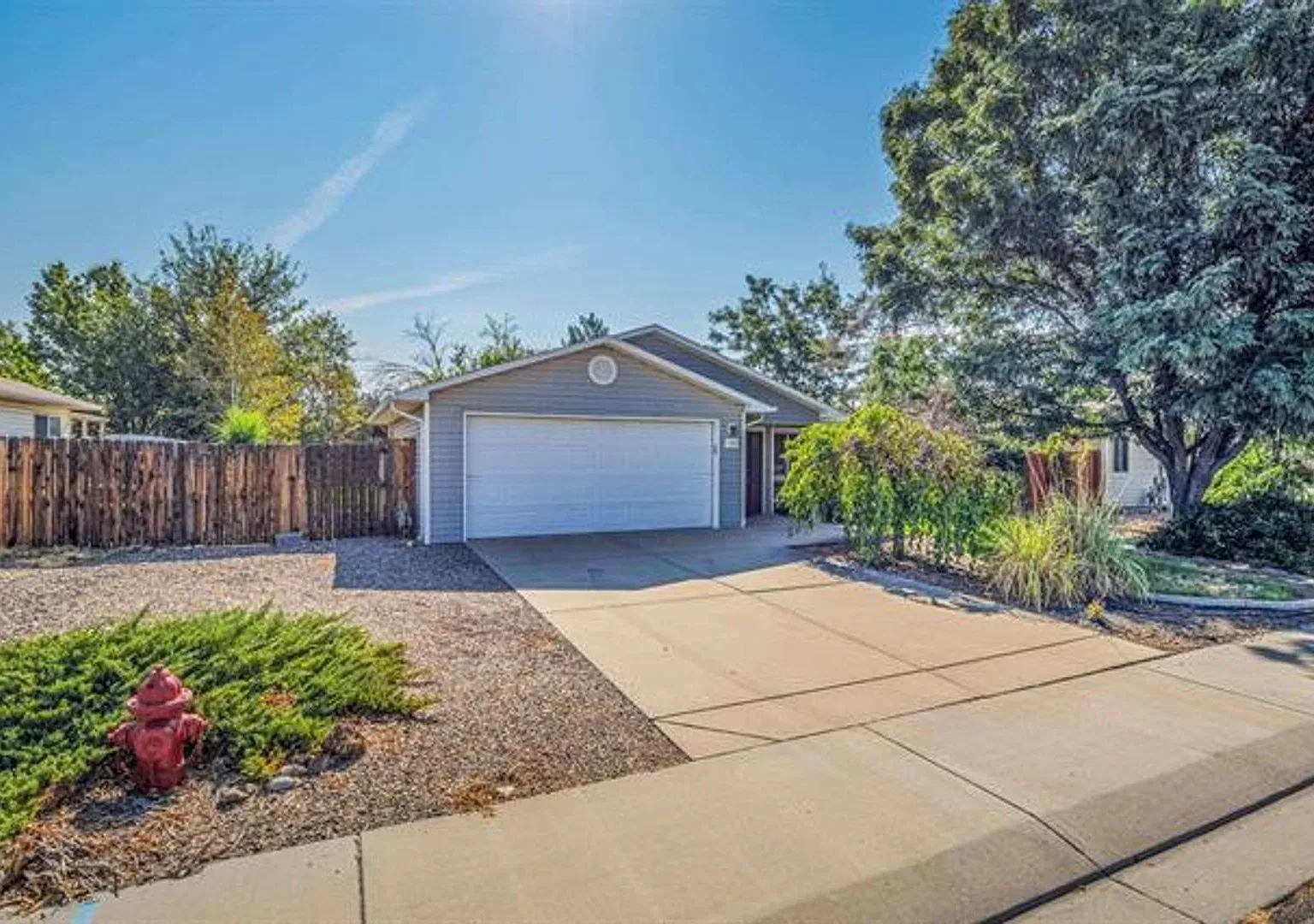 Charming Home in an Established Neighborhood - Pets OK — Photo 1
