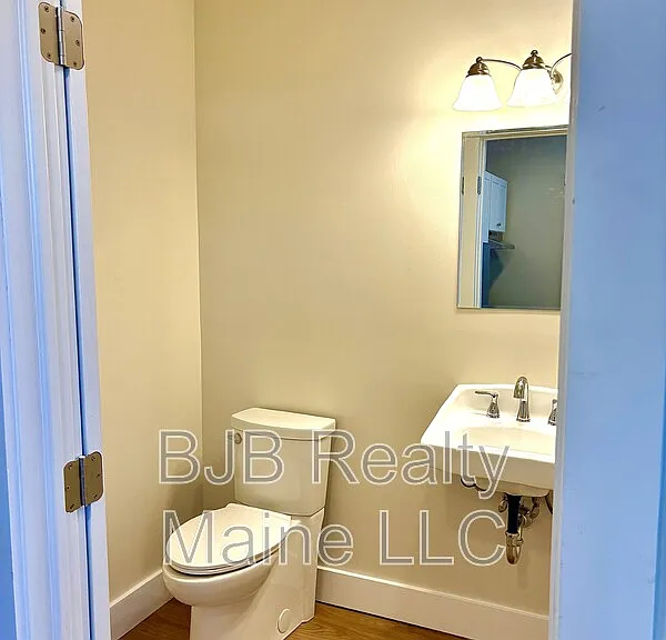 26 Revere St #1 — Photo 2