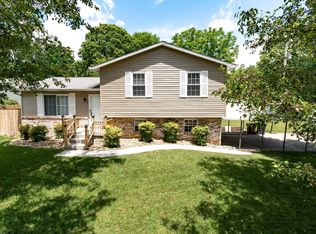 6220 NW Robin Heights Dr, Knoxville, TN 37921