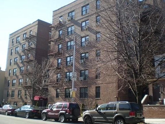 2nd image of 9040 Fort Hamilton Pkwy APT 4D