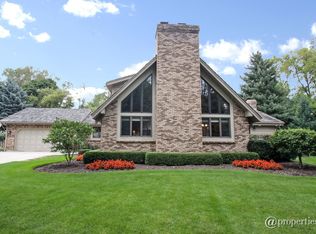 816 Interlaken Ln, Libertyville, IL 60048