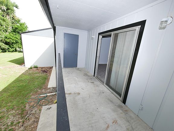 4th image of 3321 SW 34th Avenue Cir APT 5