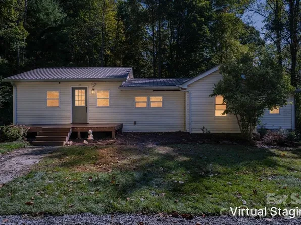 89 Sayles Town Rd, Fairview, NC 28730