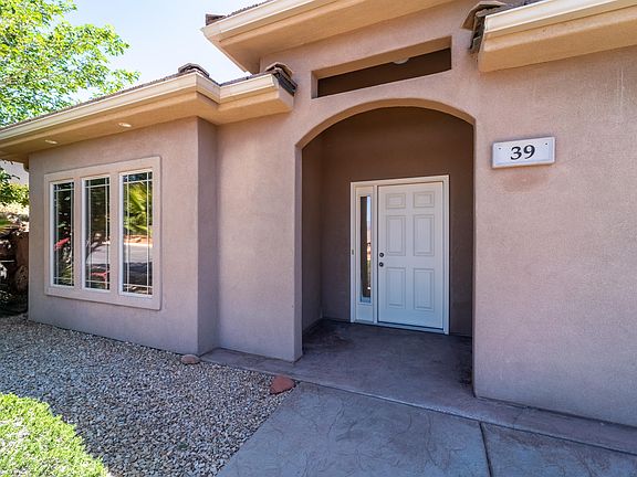 2nd image of 1210 Indian Hills Dr Unit 39