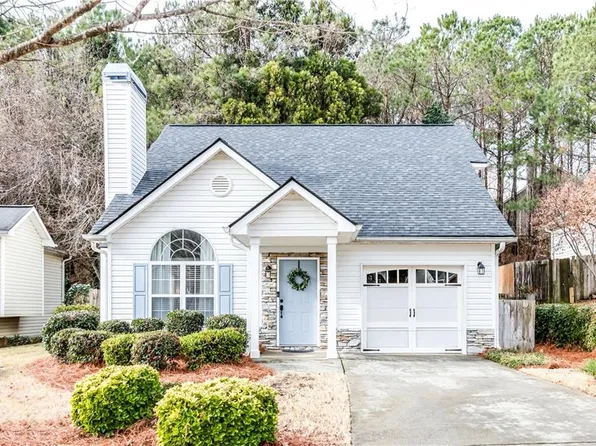 524 Parkstone Ln, Woodstock, GA 30189