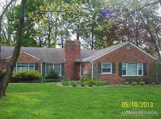 64 Riverside Dr, Mount Clemens, MI 48043