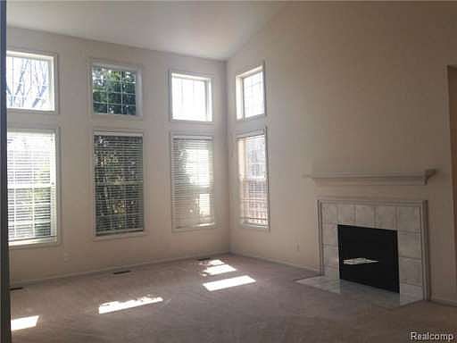 5th image of 4640 Walden Dr