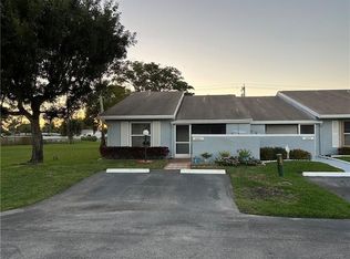 4485 Lucerne Villas Ln, Lake Worth, FL 33467