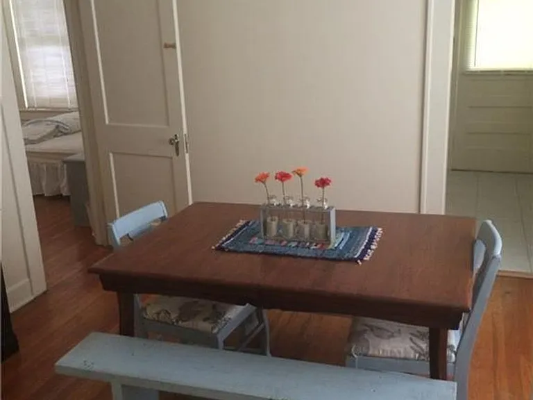 707 1/2 Graham Pl — Photo 2