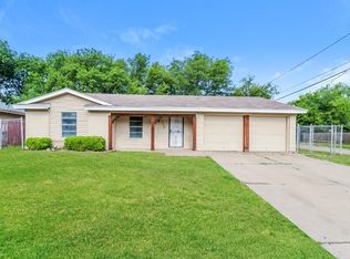 3900 Hilldale Rd, Fort Worth, TX 76119