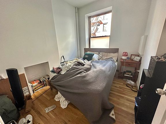 4th image of 226 W 16th St APT A2