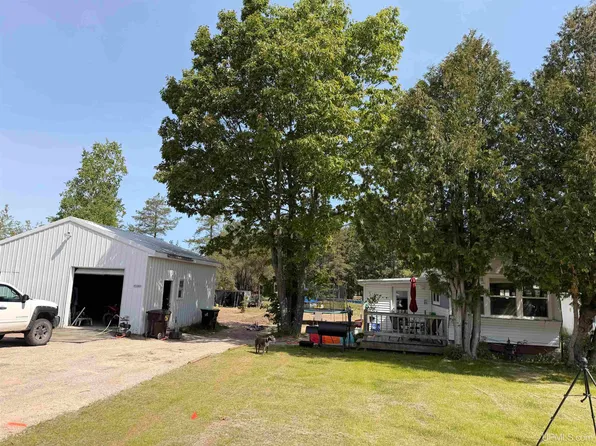 E5360 Woodland Ave, Au Train, MI 49806