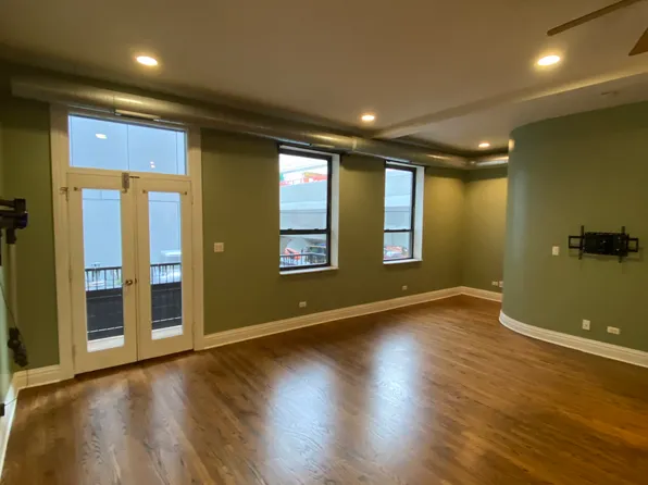 1107 W Lawrence Ave APT 207, Chicago, IL 60640