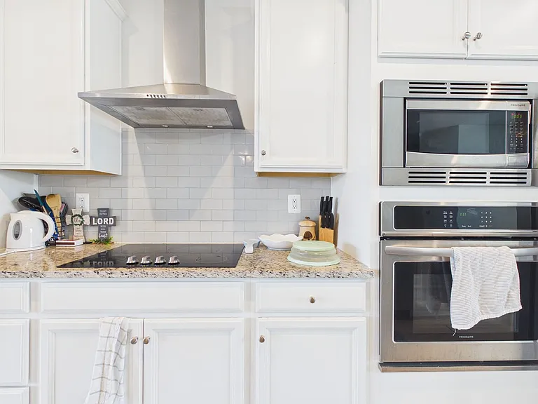 1405 Kerr Dr — Photo 10