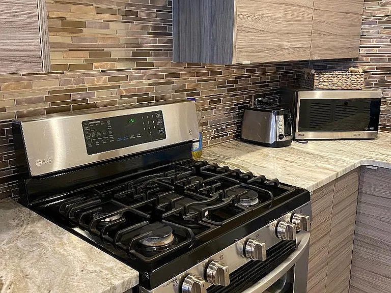 235 W Norwell Ln — Photo 8