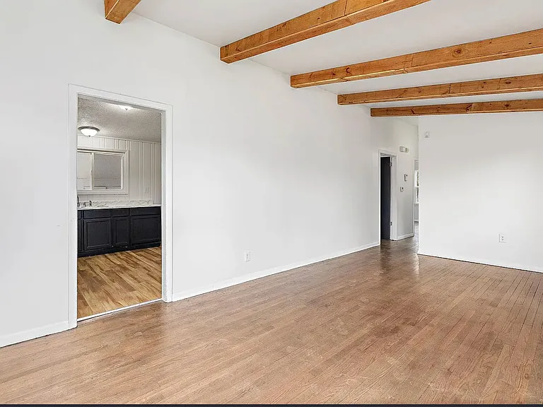 6455 Chestnut Ave — Photo 4